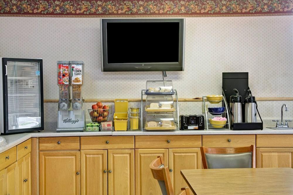Days Inn & Suites By Wyndham Charleston Airport West North Charleston Luaran gambar