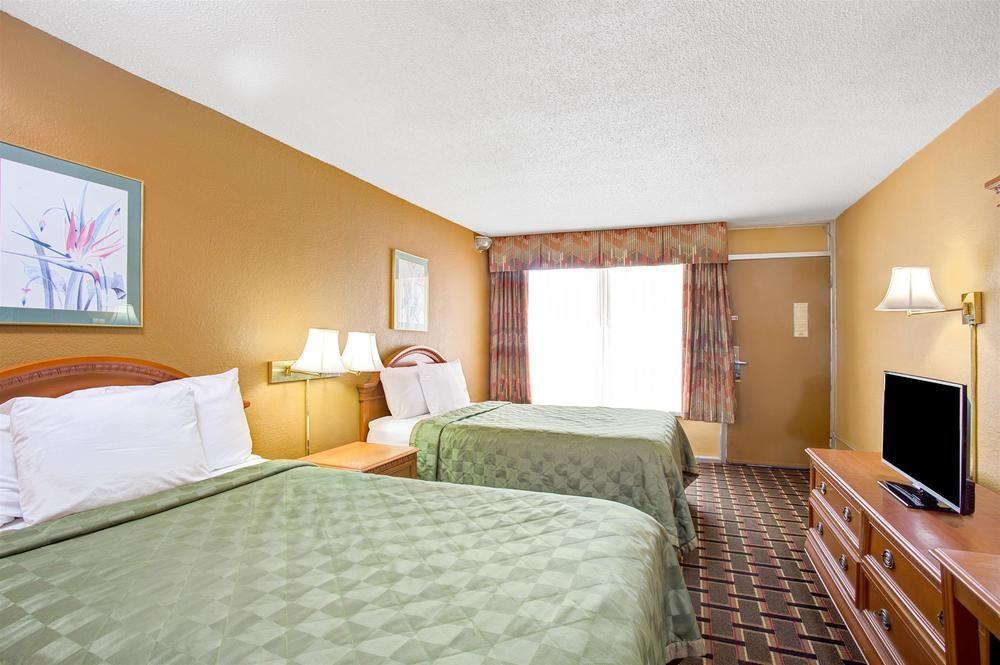 Days Inn & Suites By Wyndham Charleston Airport West North Charleston Luaran gambar