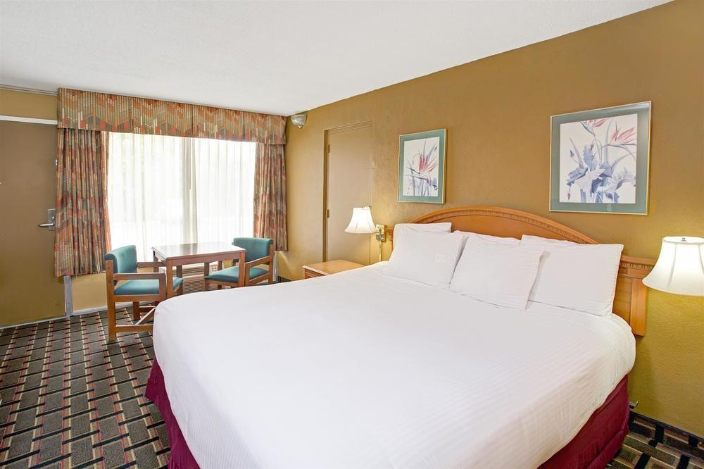 Days Inn & Suites By Wyndham Charleston Airport West North Charleston Luaran gambar